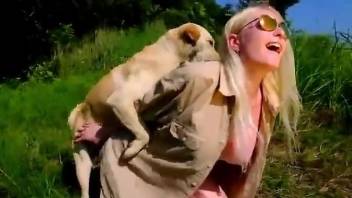 Pale-skinned blonde with big boobs cums during zoo sex